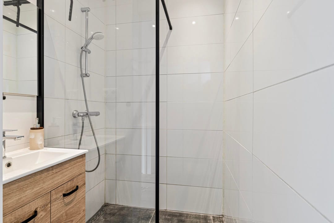 Move-in ready maisonette with 4 bedrooms, own entrance and energy label A — 17