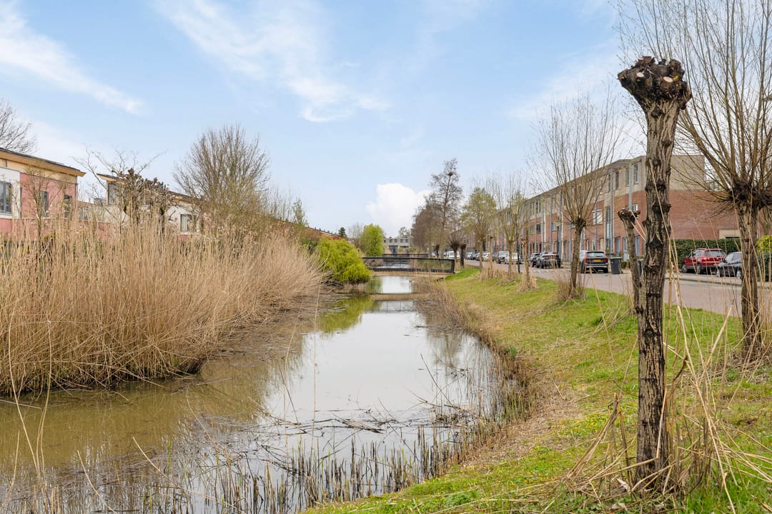 Fine Family Home in a Child-Friendly Neighborhood Between City and Countryside — 13