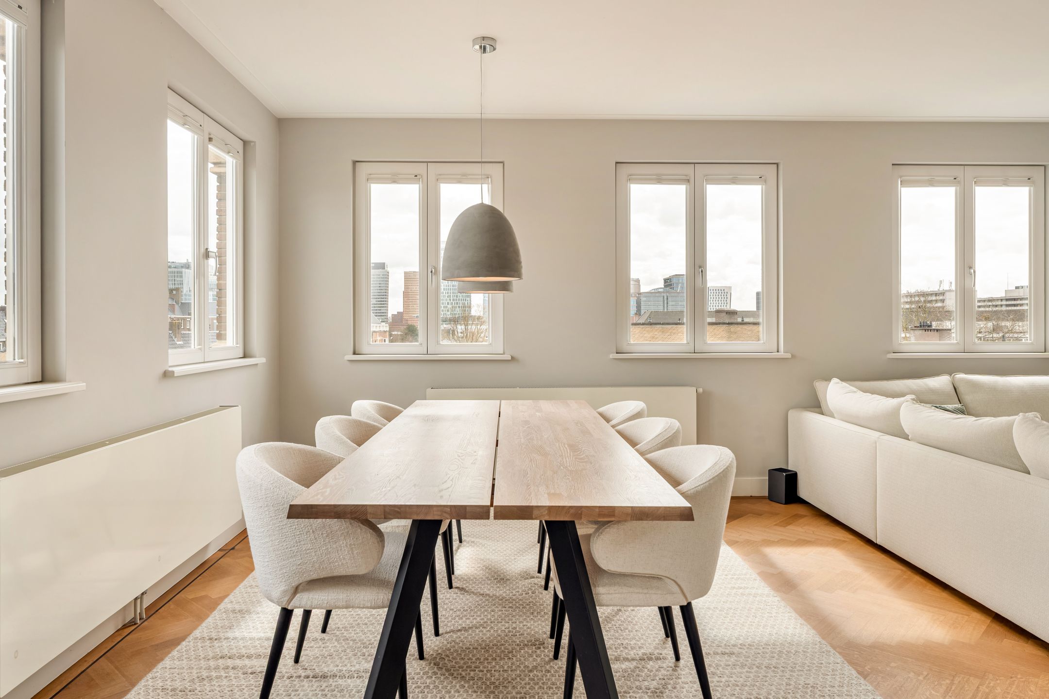 Spectacular corner apartment with panoramic views over the Zuidas skyline in Amsterdam Zuid — 15