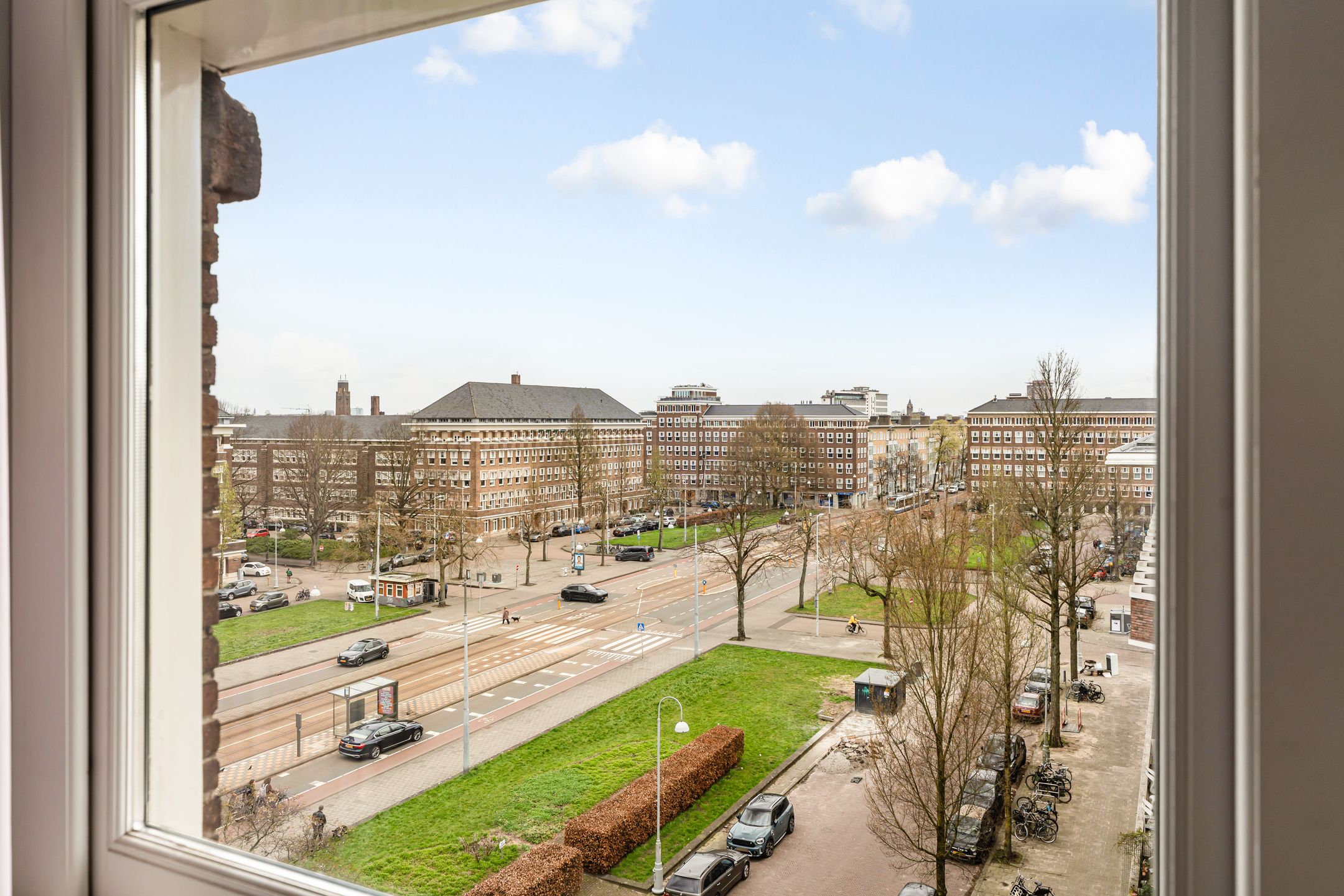 Spectacular corner apartment with panoramic views over the Zuidas skyline in Amsterdam Zuid — 30