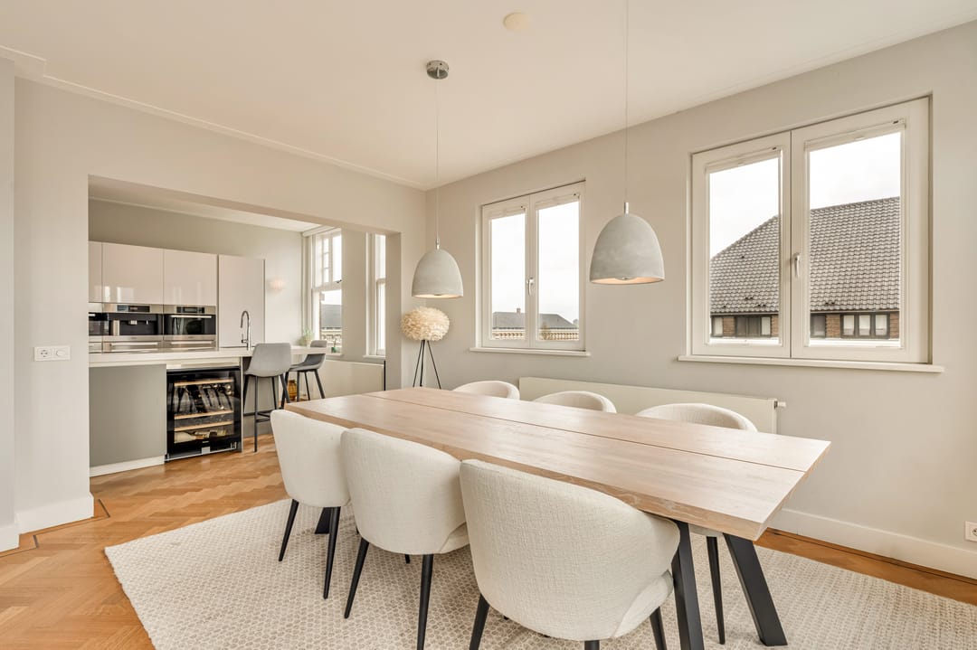 Spectacular corner apartment with panoramic views over the Zuidas skyline in Amsterdam Zuid — 13