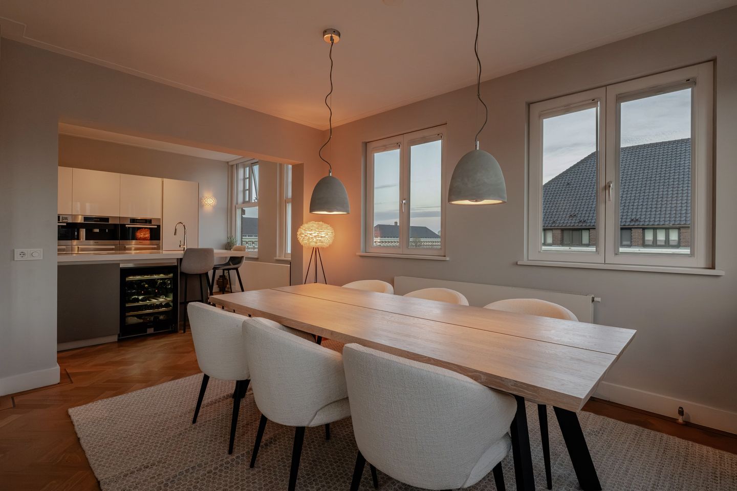 Spectacular corner apartment with panoramic views over the Zuidas skyline in Amsterdam Zuid — 14