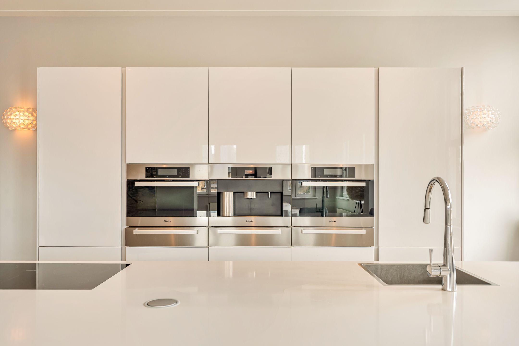 Spectacular corner apartment with panoramic views over the Zuidas skyline in Amsterdam Zuid — 24