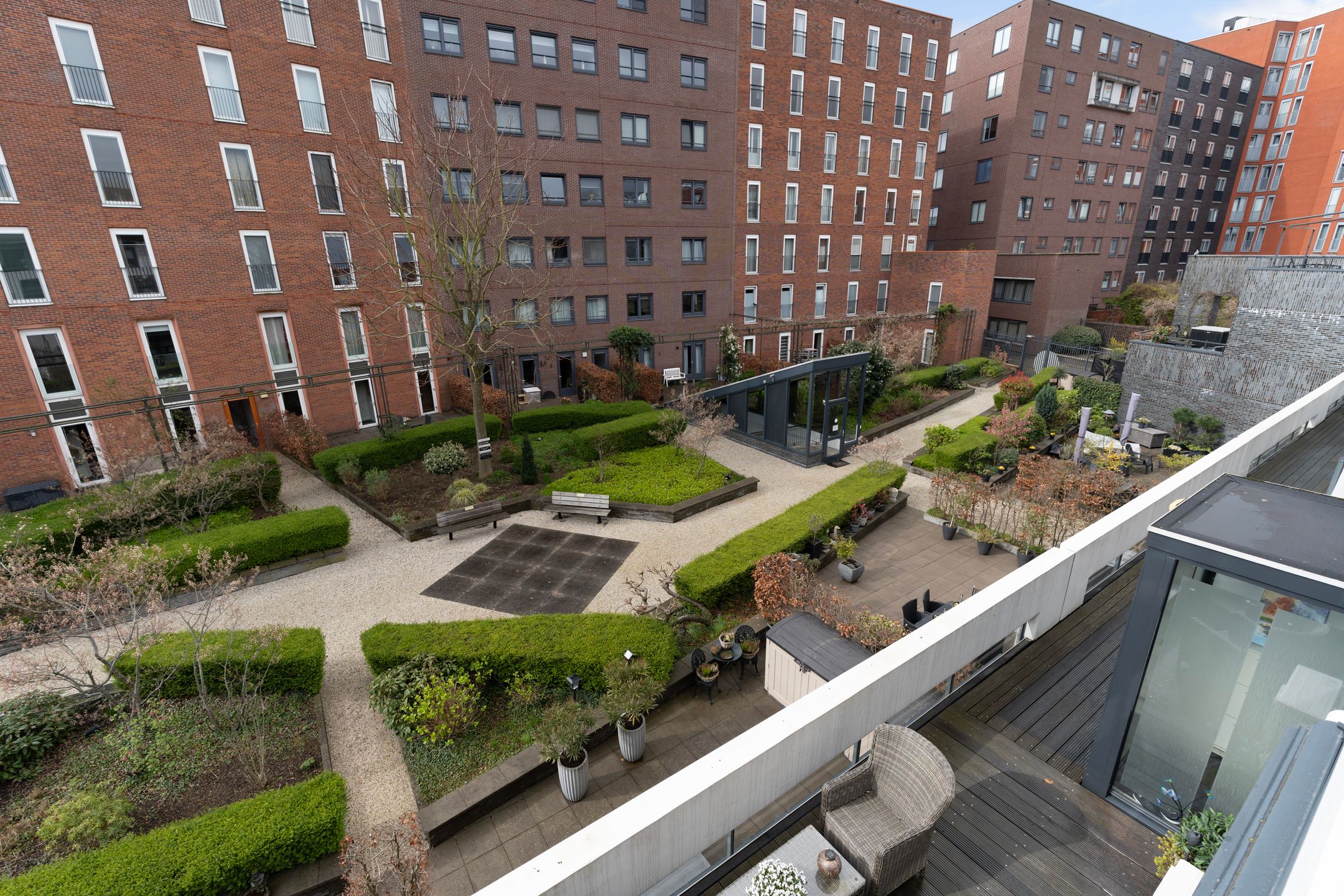 Spacious apartment with unique roof terrace in Papendrecht — 51