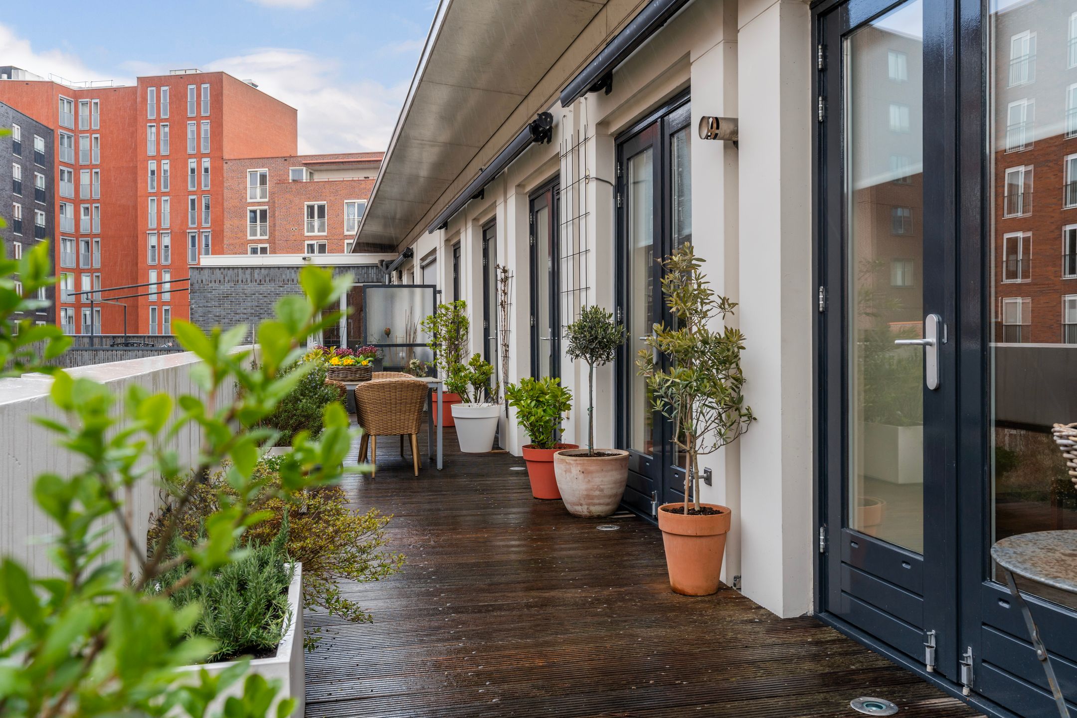 Spacious apartment with unique roof terrace in Papendrecht — 18