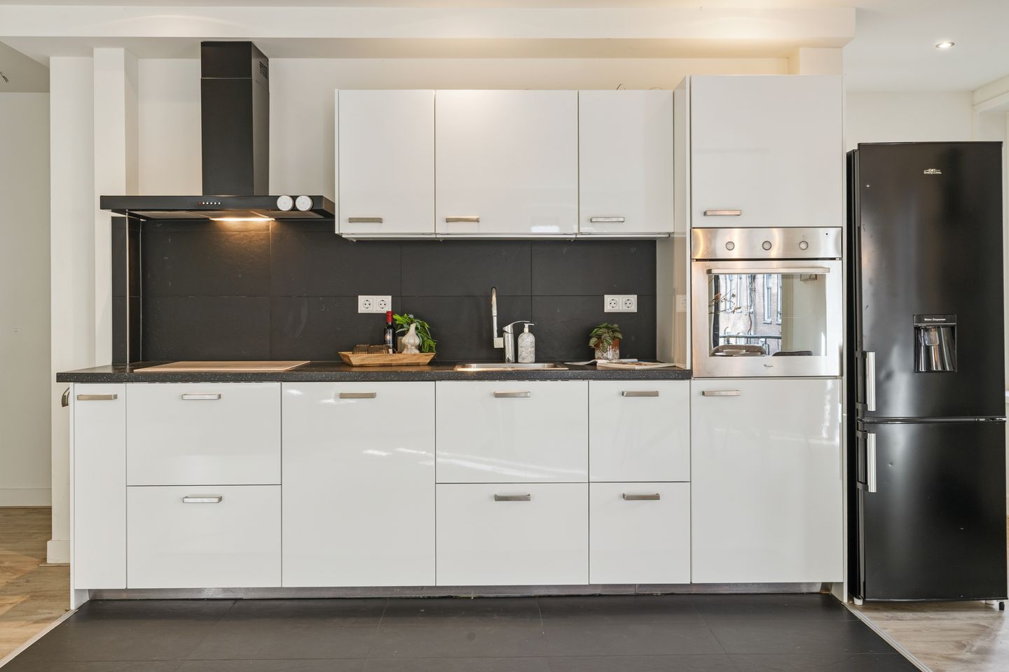 Photo 5 of Laurens Reaalstraat 14-A