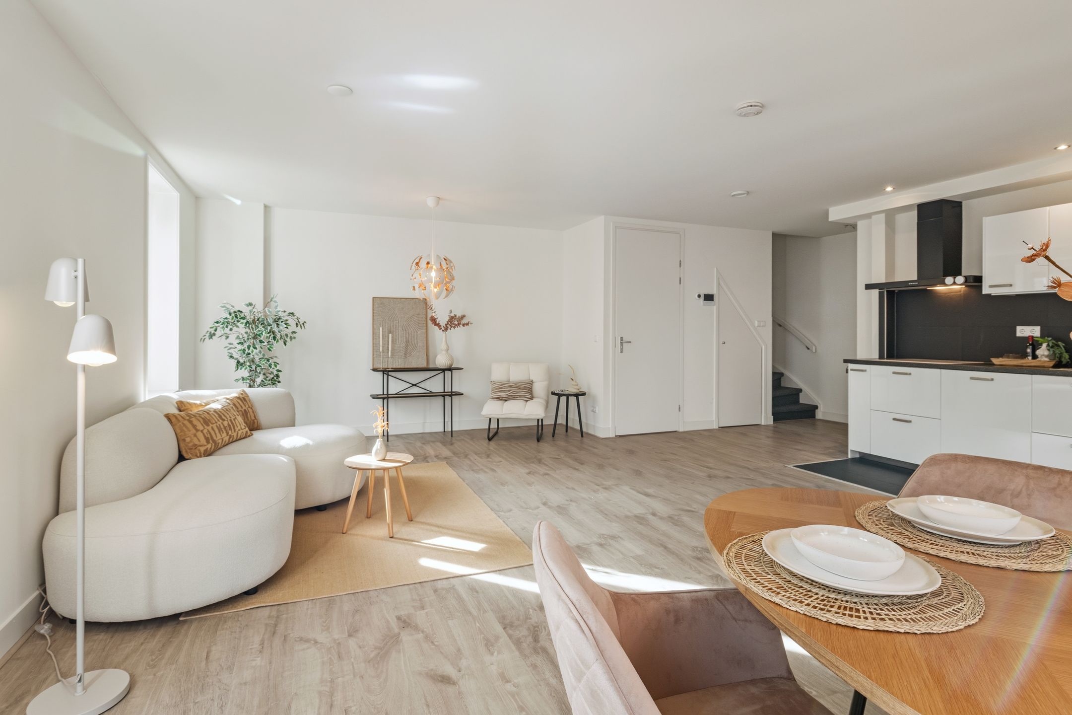 Photo 12 of Laurens Reaalstraat 14-A