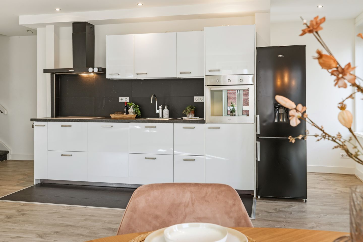 Photo 19 of Laurens Reaalstraat 14-A