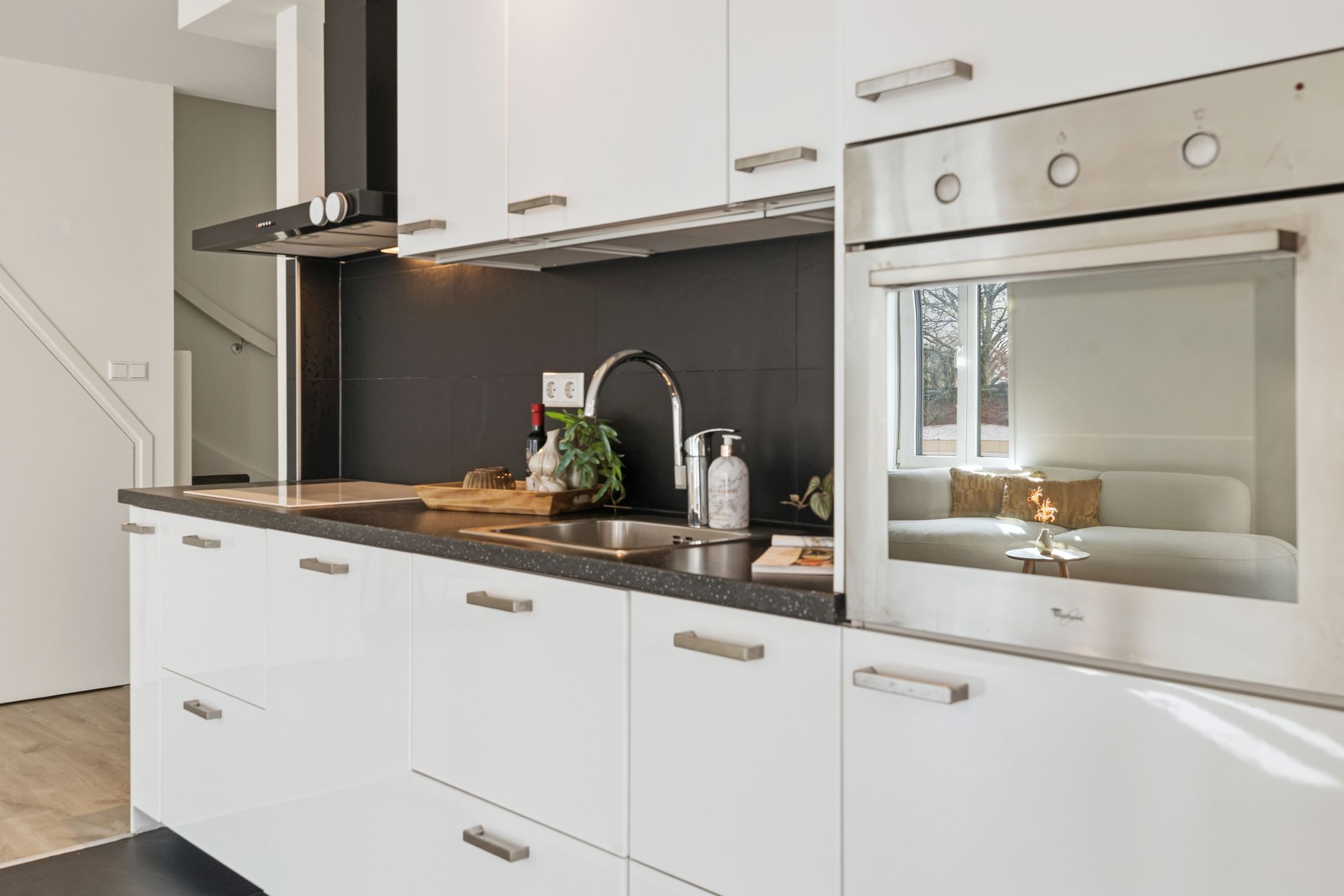 Photo 21 of Laurens Reaalstraat 14-A