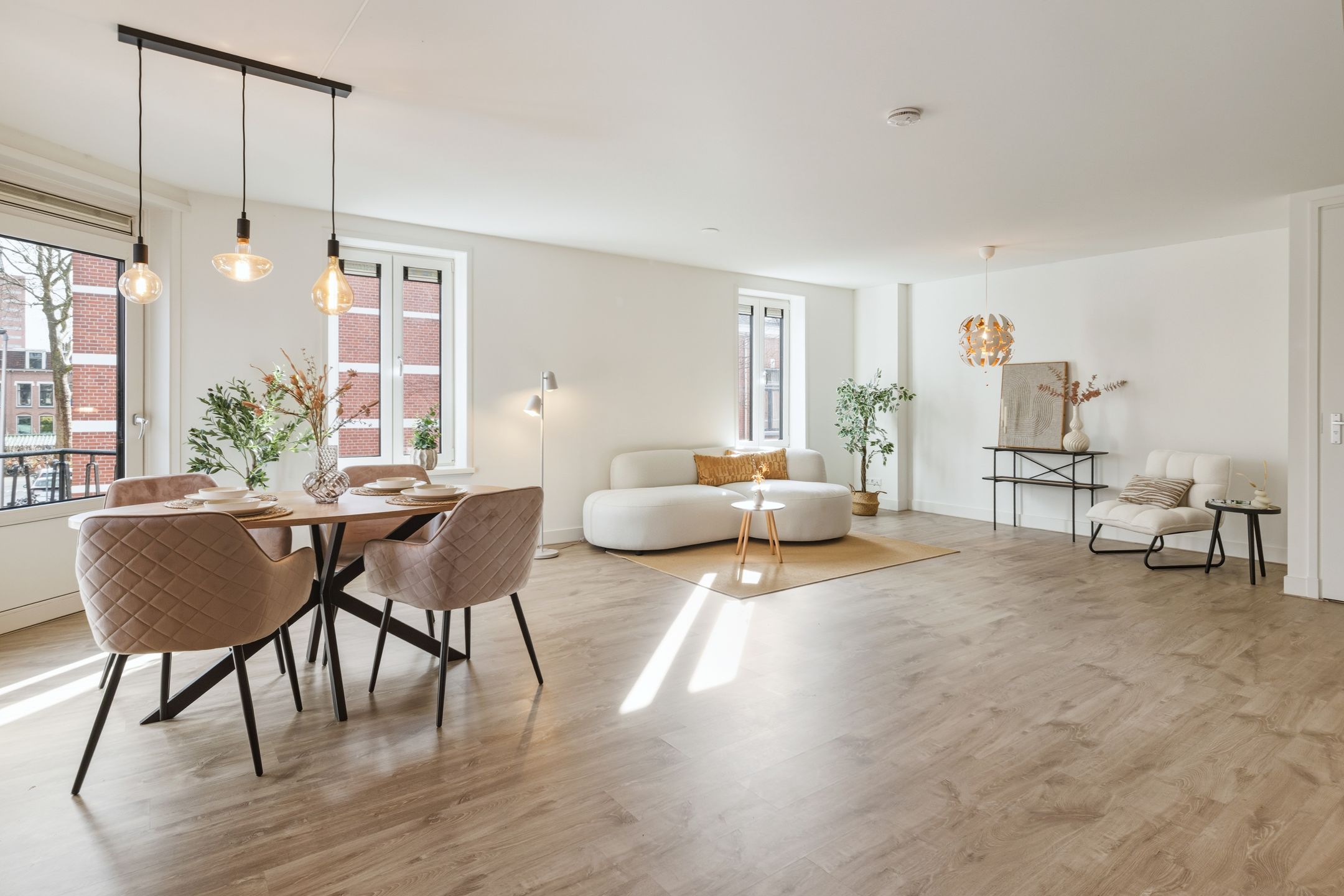 Photo 3 of Laurens Reaalstraat 14-A