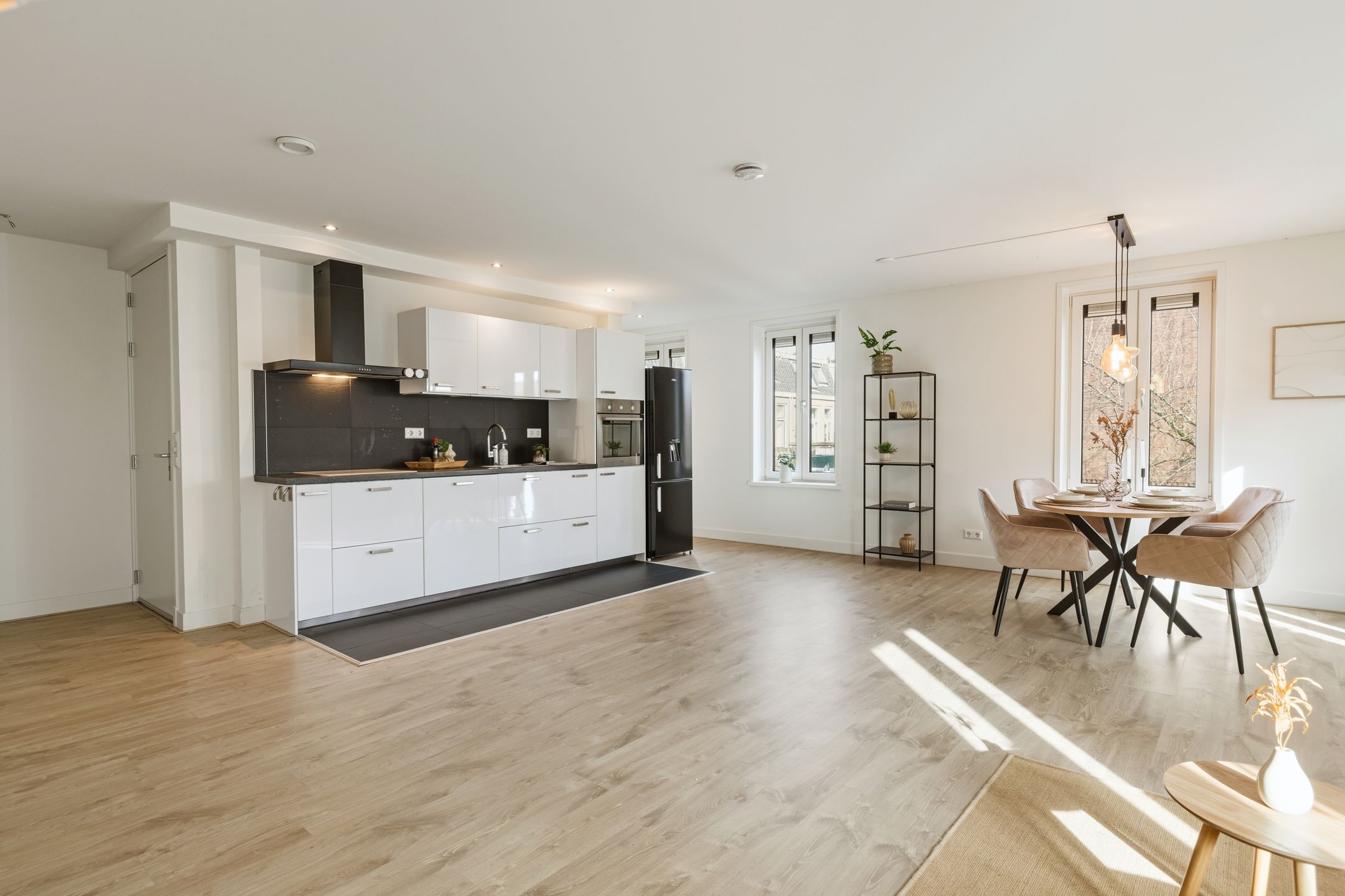 Photo 18 of Laurens Reaalstraat 14-A