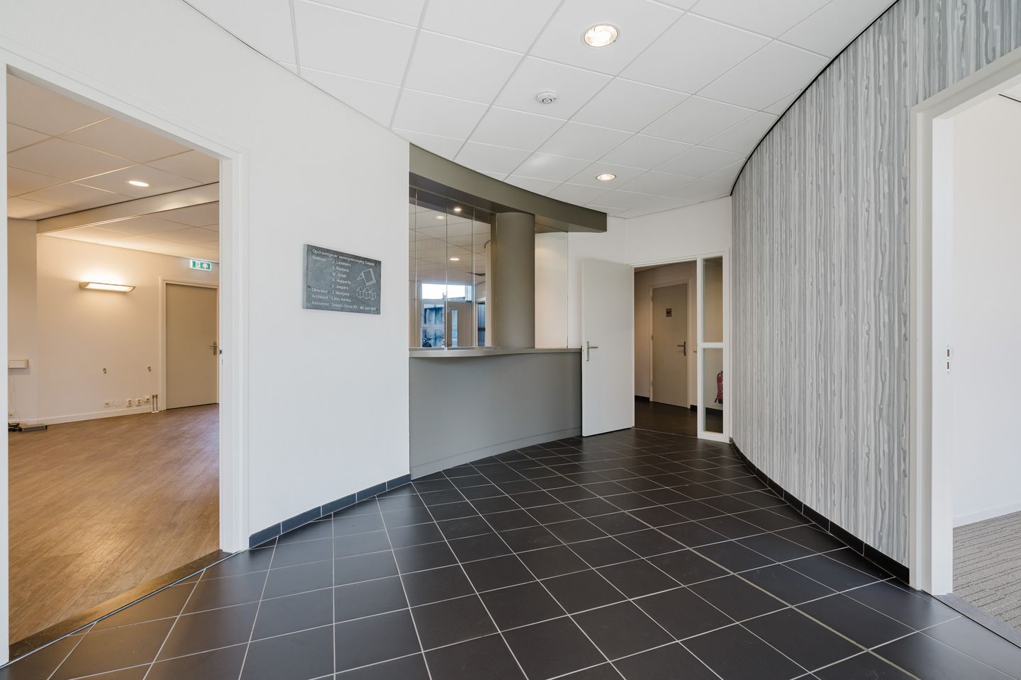 Bekijk foto 2 van Deken Schneidersstraat 15