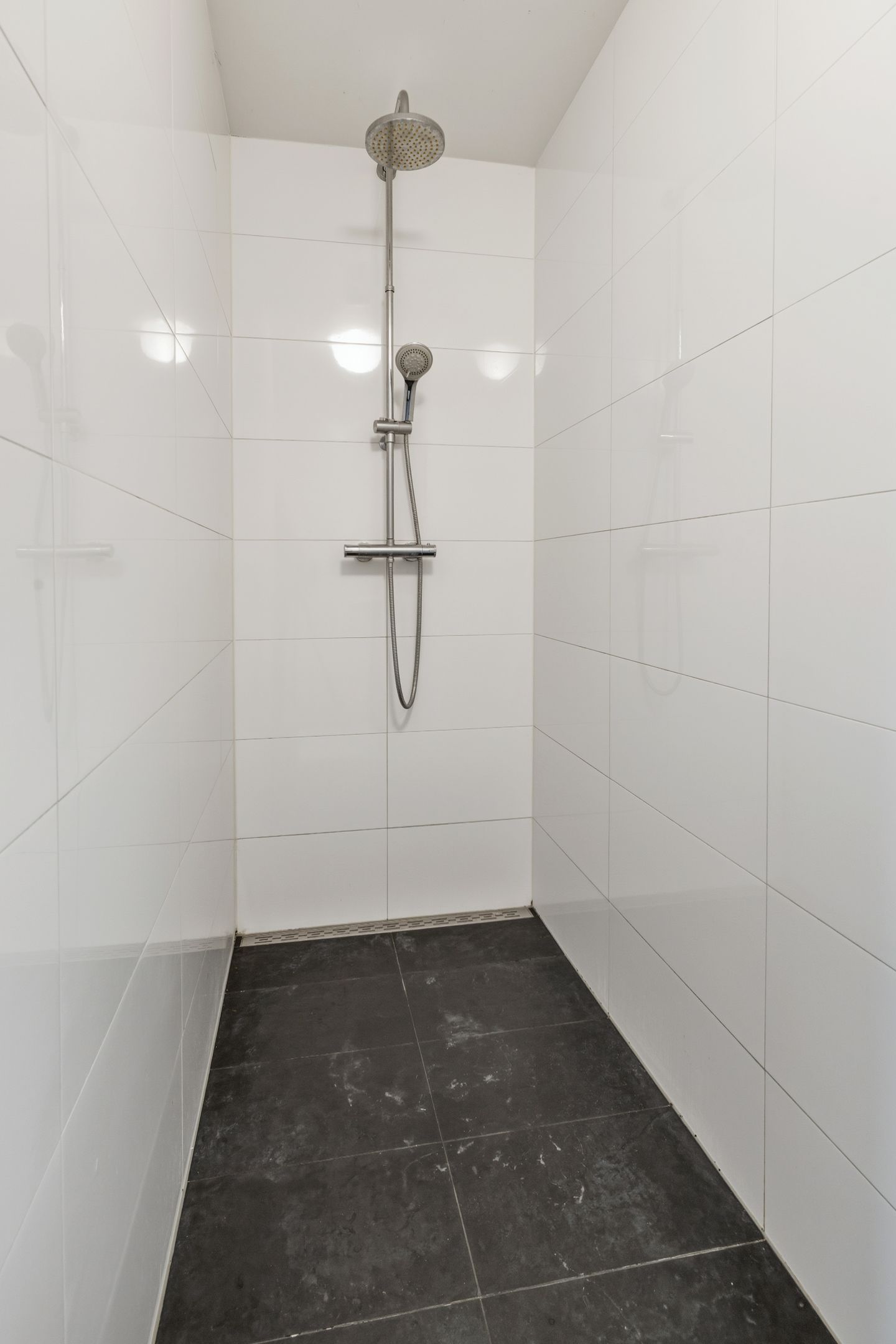 Photo 29 of Laurens Reaalstraat 14-A