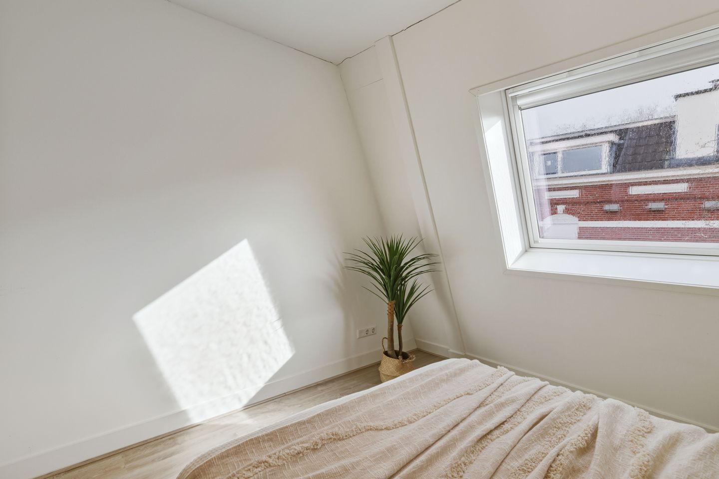 Photo 25 of Laurens Reaalstraat 14-A