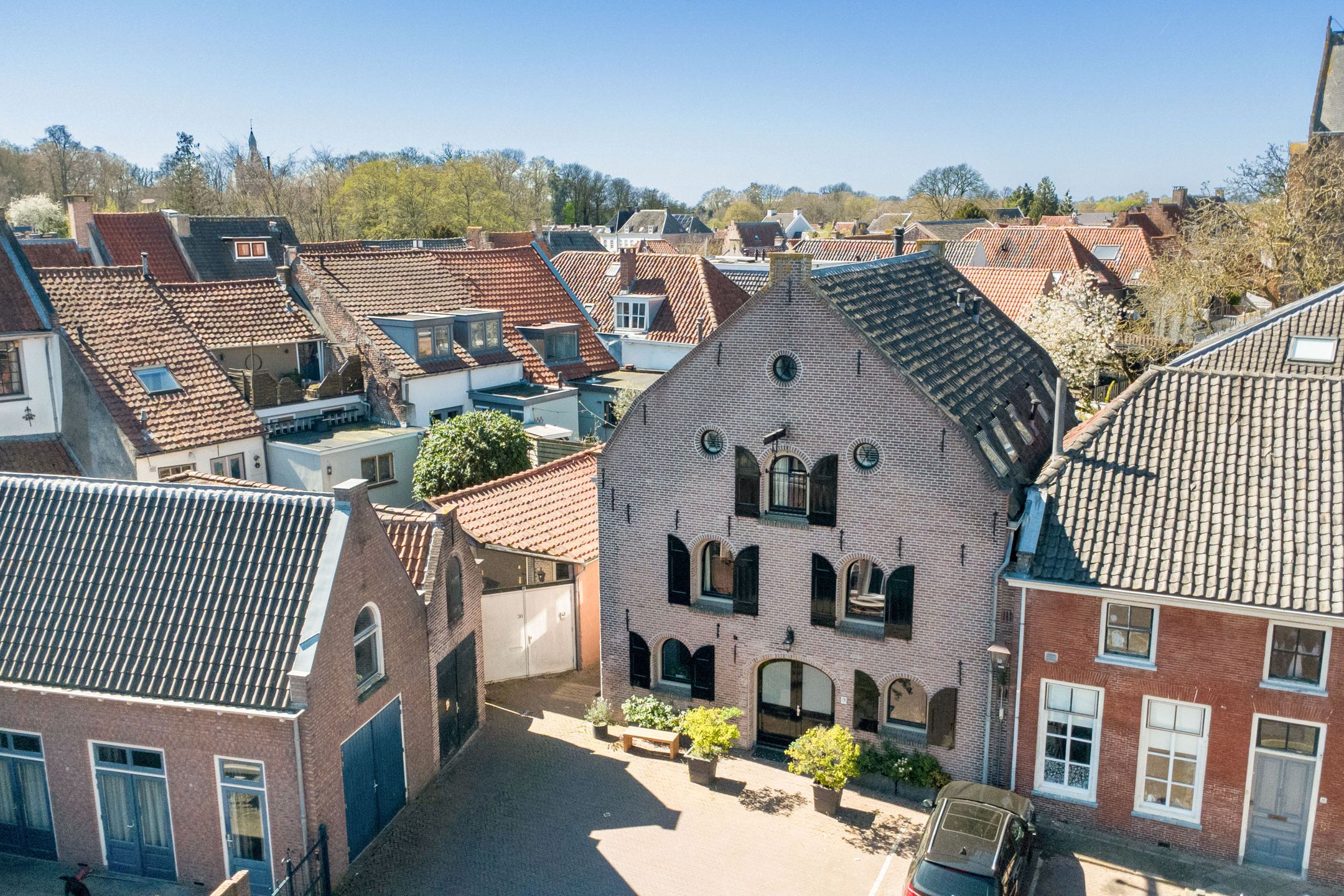 Foto 30 van Klooster Leuterstraat 28-B