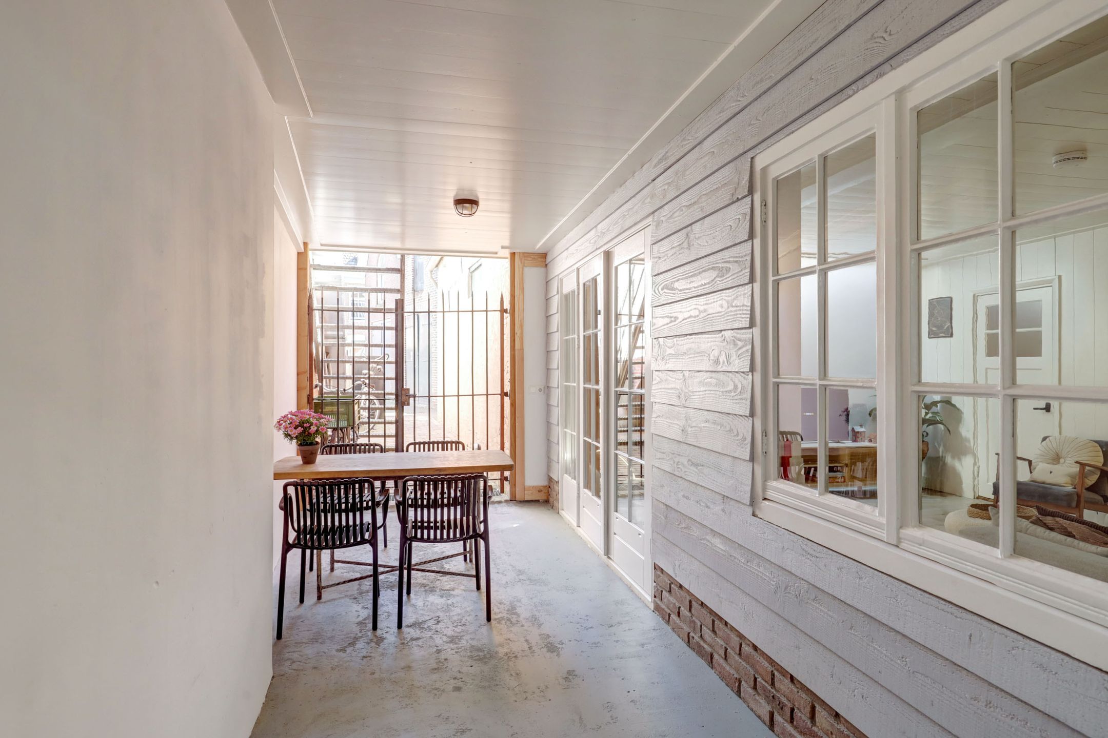 Foto 3 van Klooster Leuterstraat 28-B