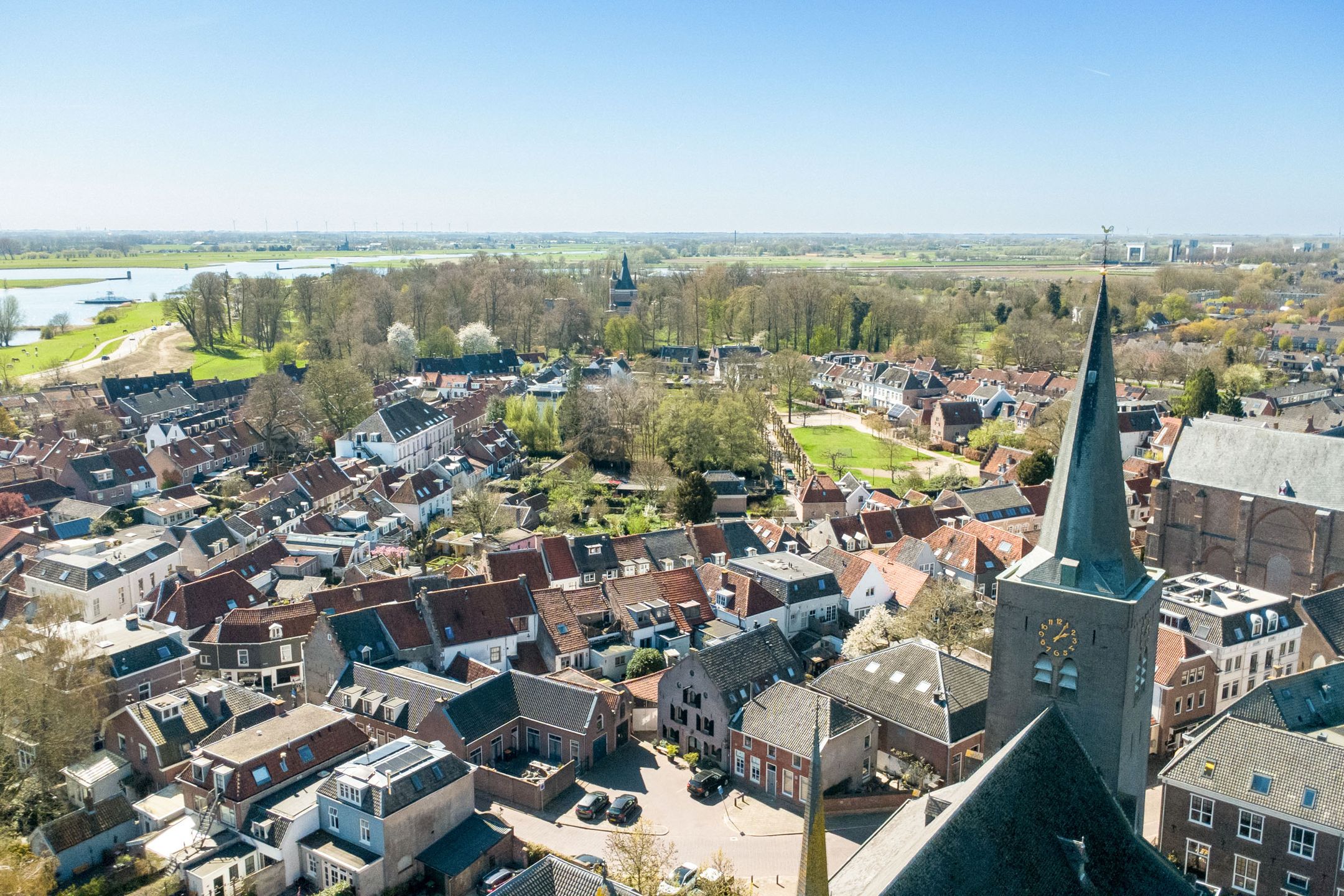 Foto 36 van Klooster Leuterstraat 28-B