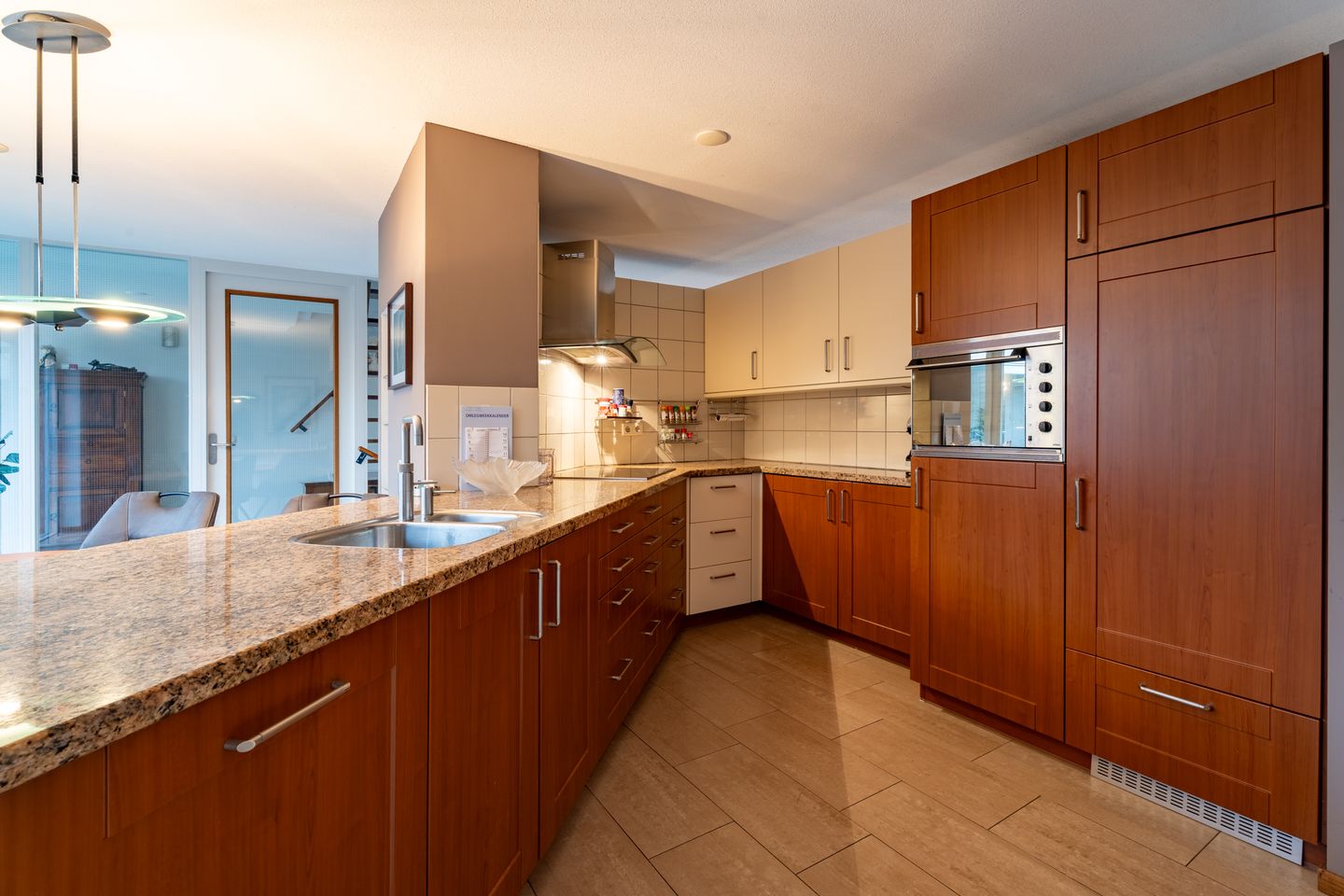 Photo 10 of Marlestraat 37