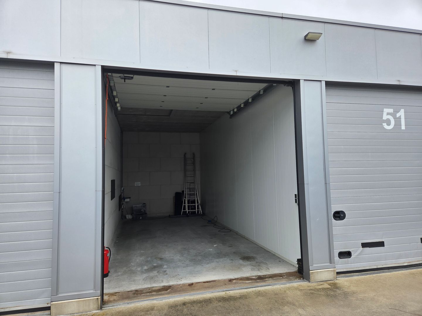 Bekijk foto 2 van Honderdland 330