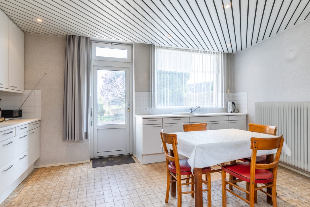 Photo 8 of Haafheidestraat 15-A