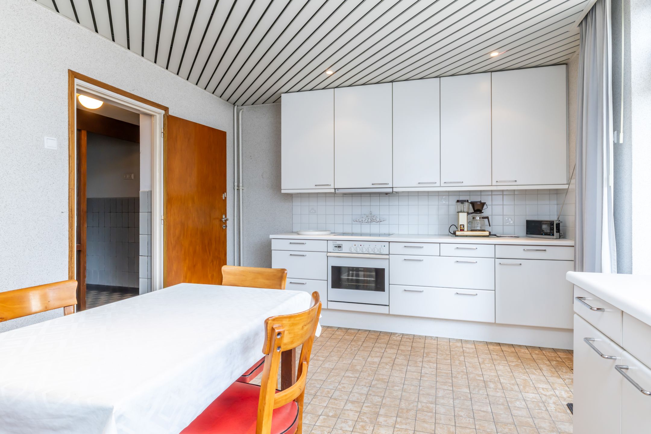 Photo 9 of Haafheidestraat 15-A