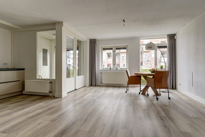 Photo 2 of Taets van Amerongenweg 2-12