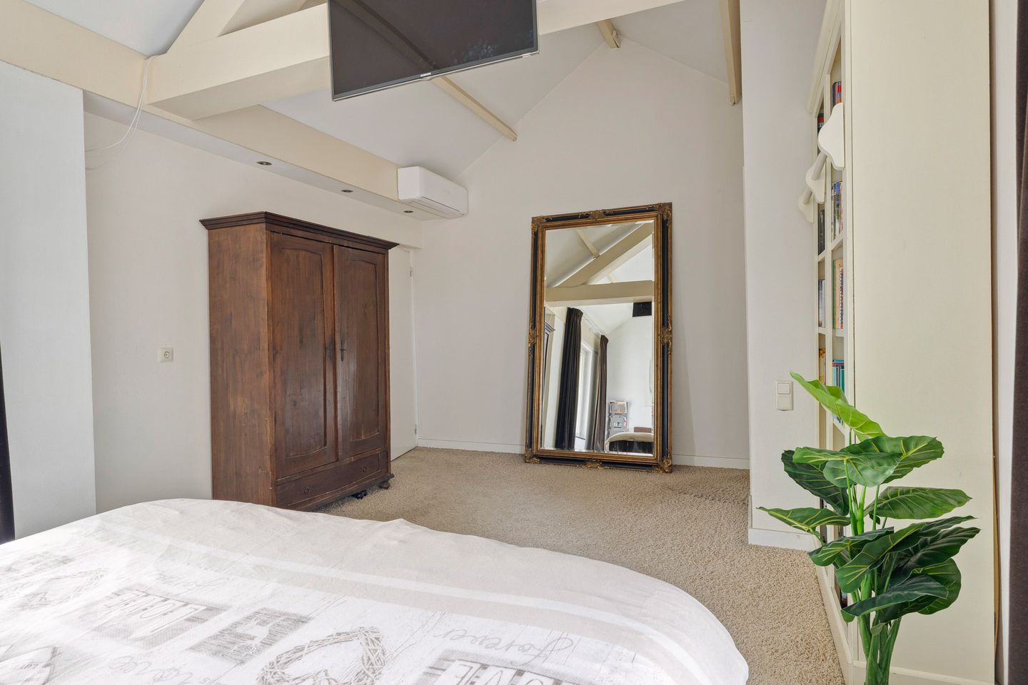 Foto 34 van Monseigneur van Oorschotstraat 32