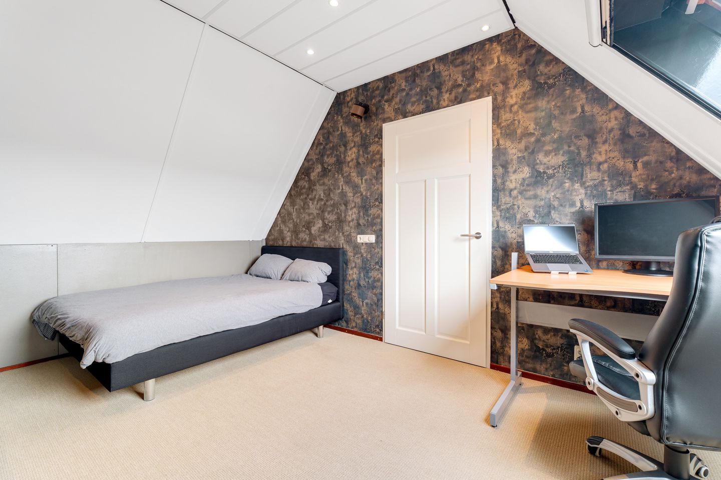 Photo 35 of Engelwortel 11