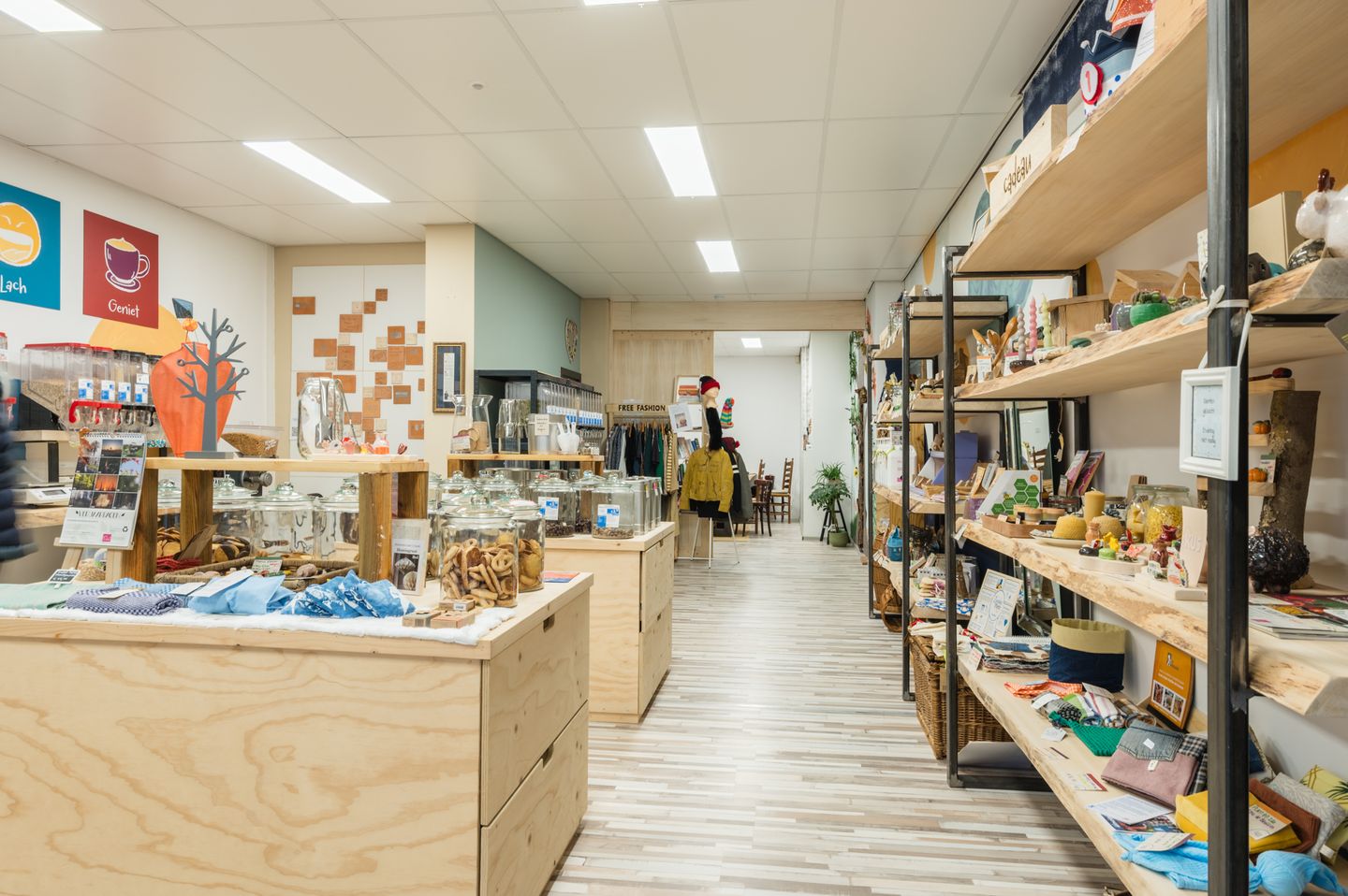 Bekijk foto 2 van Prins Hendrikstraat 11