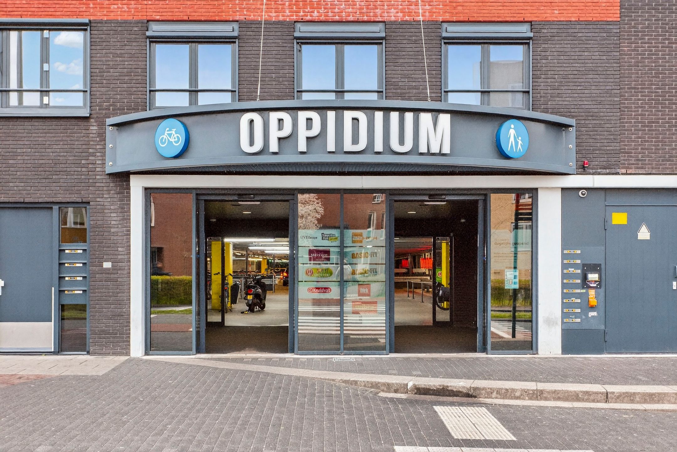 Photo 42 of Albert Fikspad 26