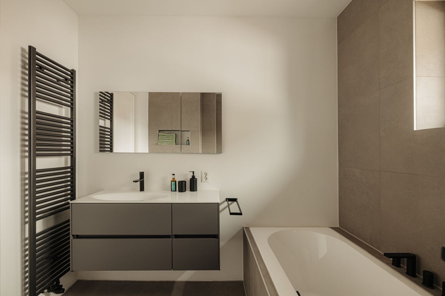 Photo 29 of Spieringhof 18