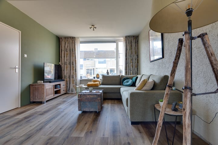 Photo 4 of Moezelstraat 9