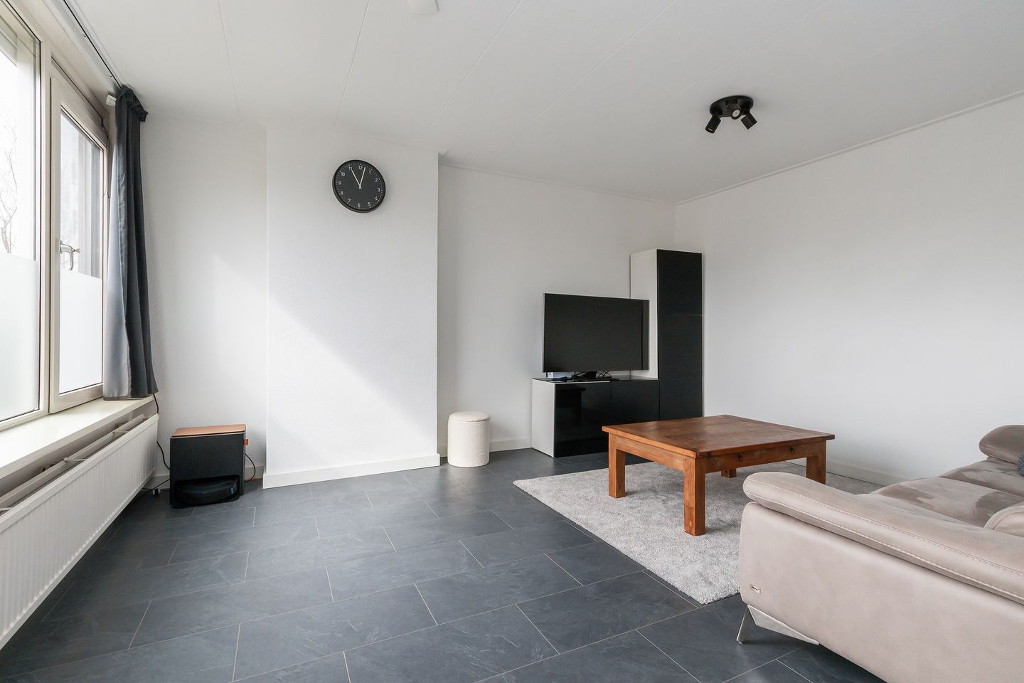 Photo 14 of Van Karnebeekstraat 113