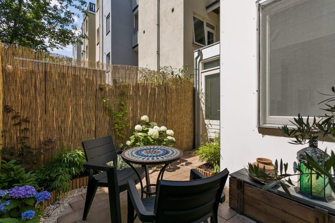 Renovated ground-floor apartment with sunny south-facing garden near Westerpark — 23
