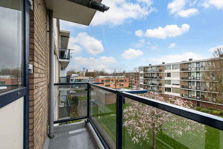 Photo 5 of Van Karnebeekstraat 113