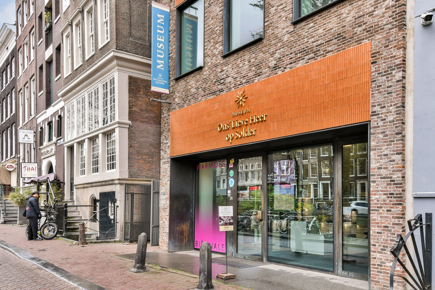 Bekijk foto 4 van Oudezijds Voorburgwal 42-A