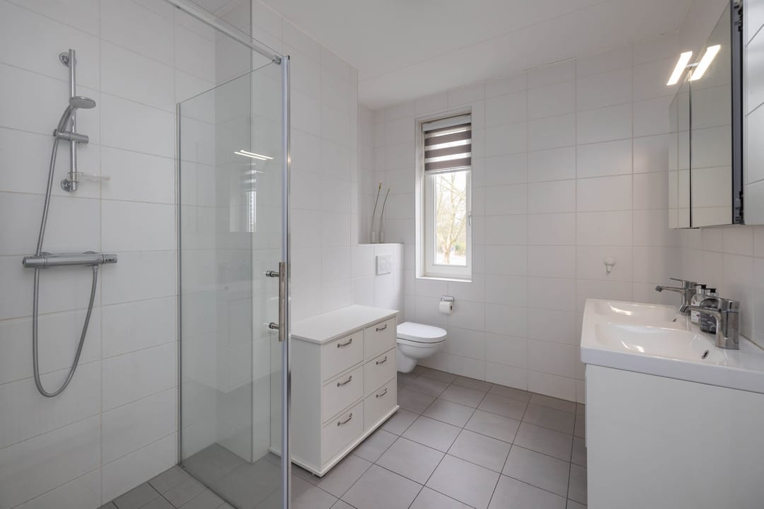 Photo 16 of H. Leefsmastraat 142