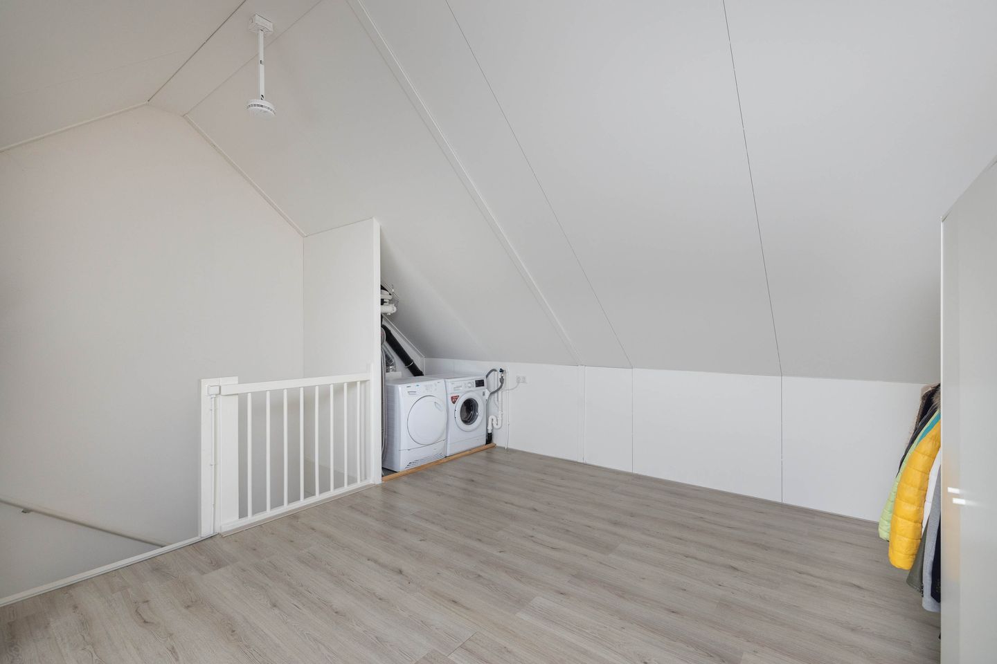 Photo 19 of H. Leefsmastraat 142