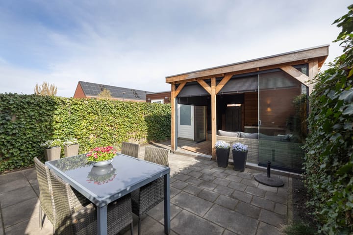 Photo 2 of H. Leefsmastraat 142