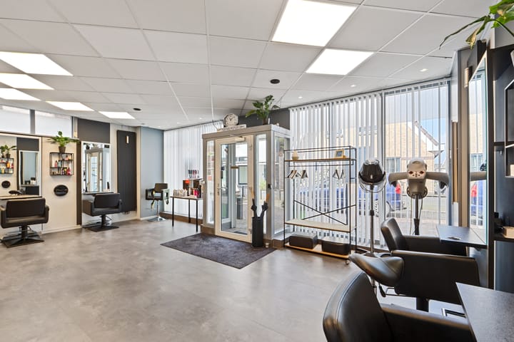 Photo 3 of Dorpsstraat 652