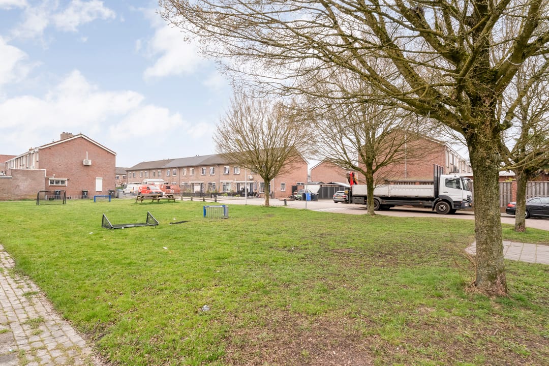 Foto 31 van Johannes Vermeerstraat 97