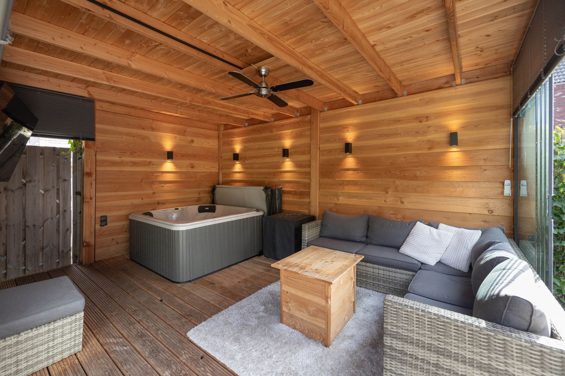 Photo 24 of H. Leefsmastraat 142