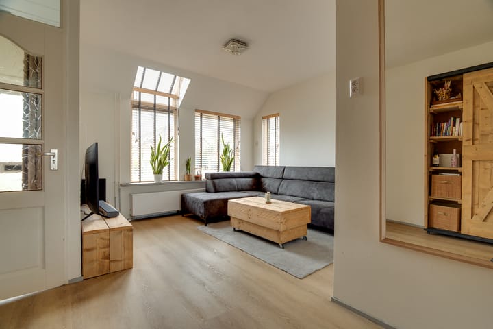 Foto 4 van Woerdes 12