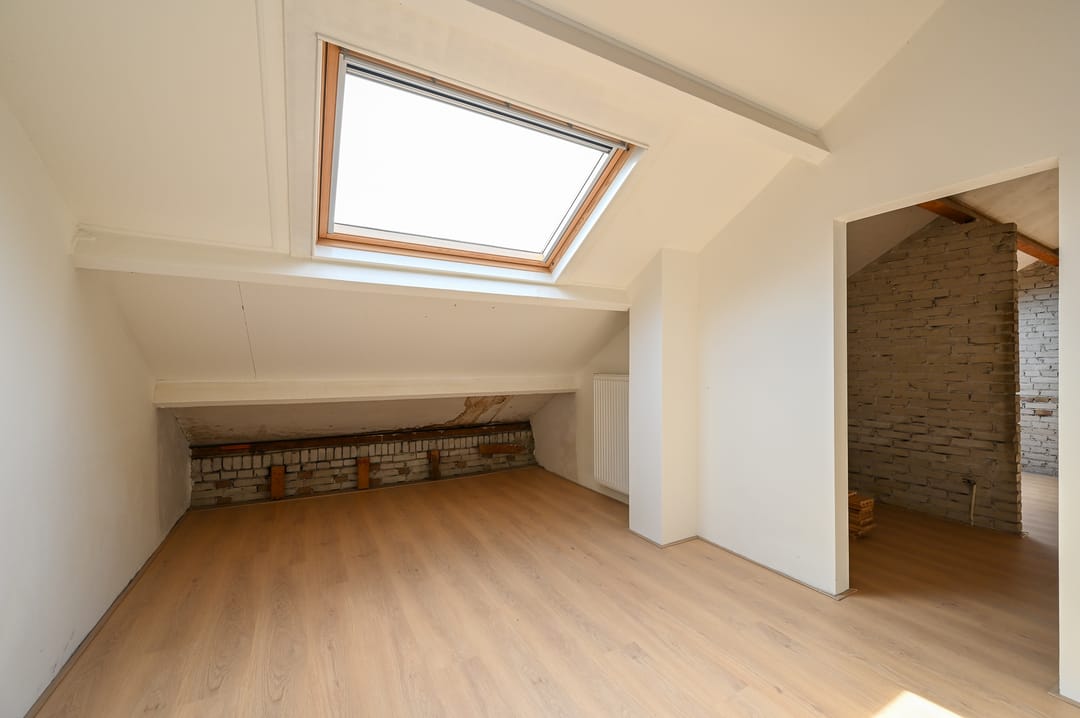 Spacious double upper apartment with water views in Rijswijk — 23