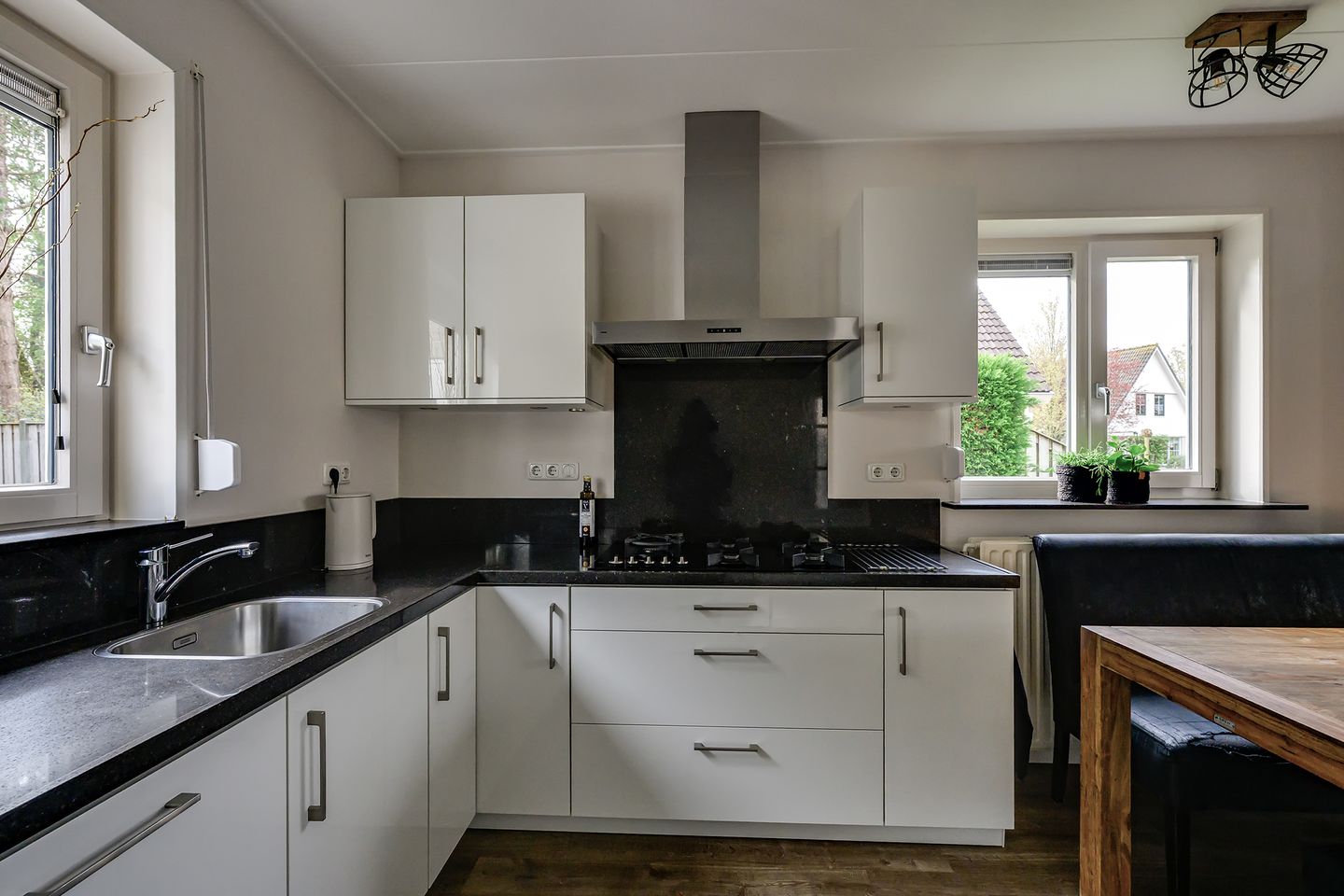 Foto 19 van Diepenbrockstraat 10