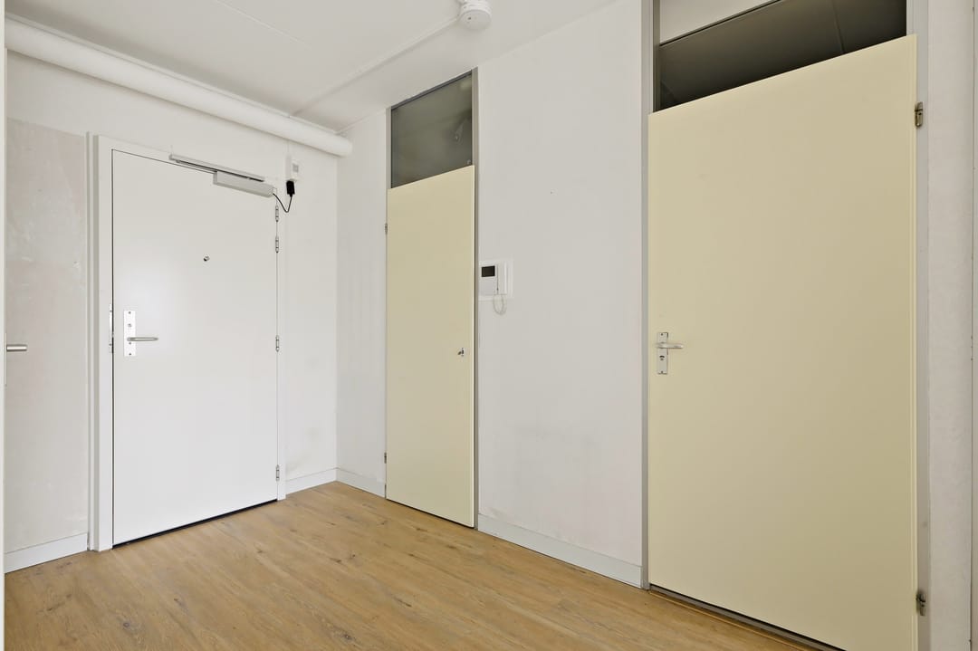 Ground-floor 2-room apartment with sunny balcony near Leiden city centre — 17