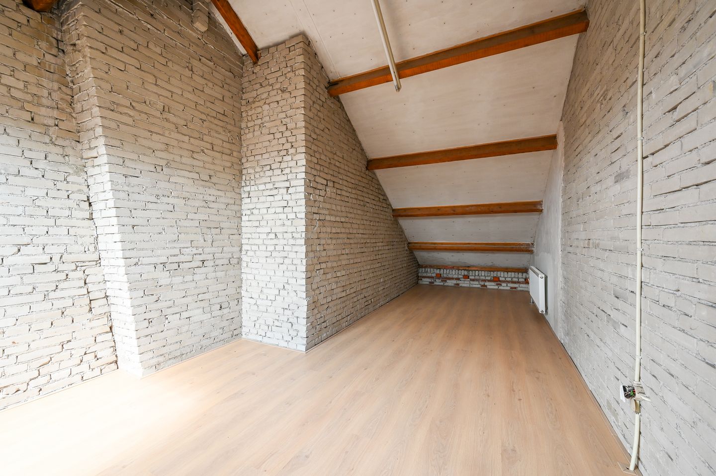 Spacious double upper apartment with water views in Rijswijk — 25