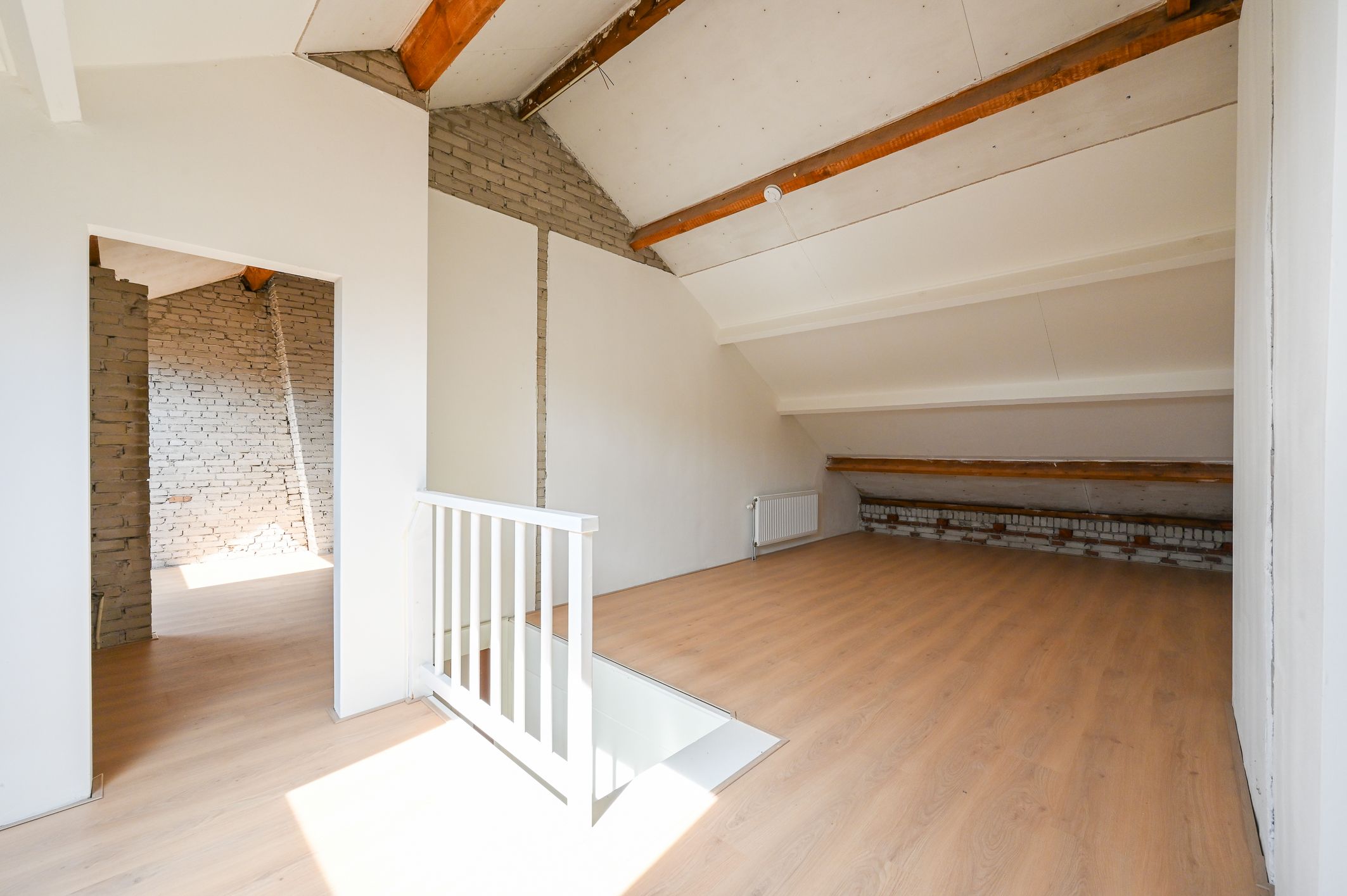 Spacious double upper apartment with water views in Rijswijk — 21