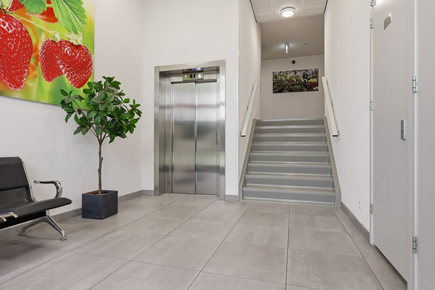 Photo 5 of Nicolaas Hennemanpad 95