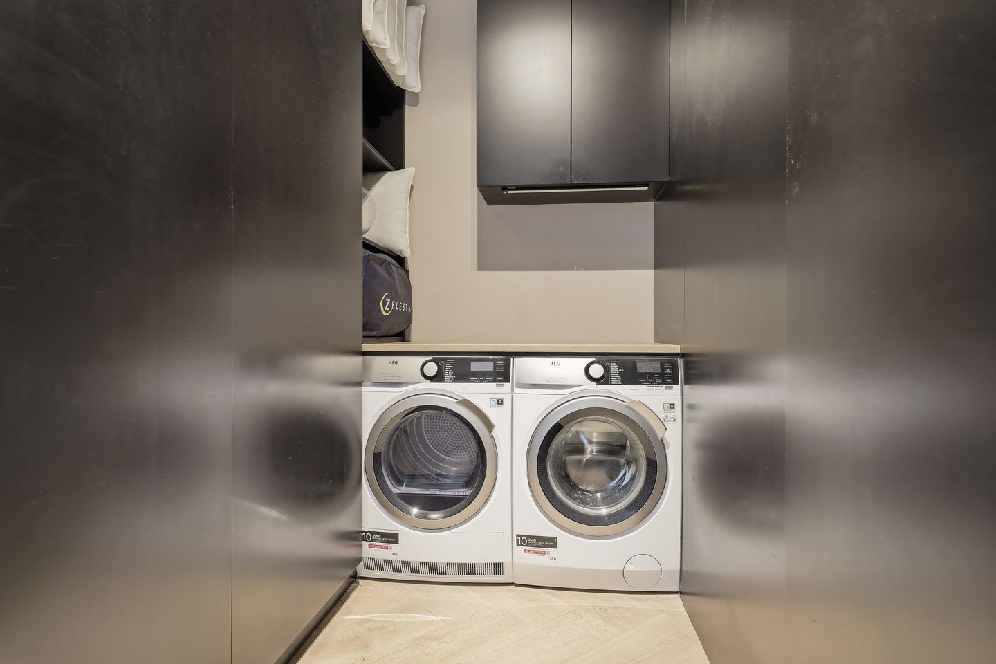 Photo 44 of Nicolaas Hennemanpad 95